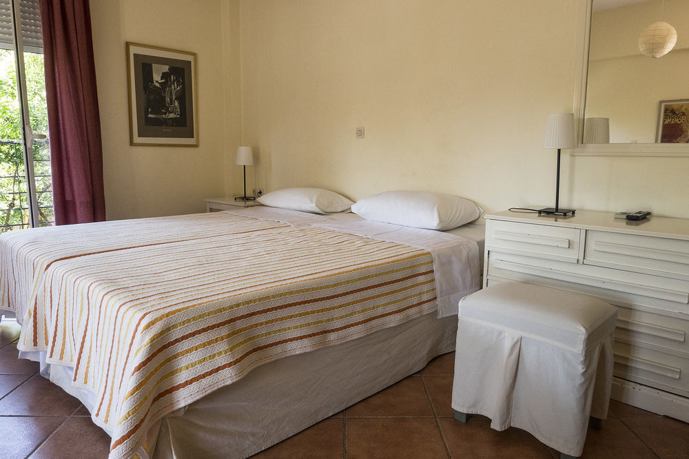 Rex Hotel Zacharo Buitenkant foto